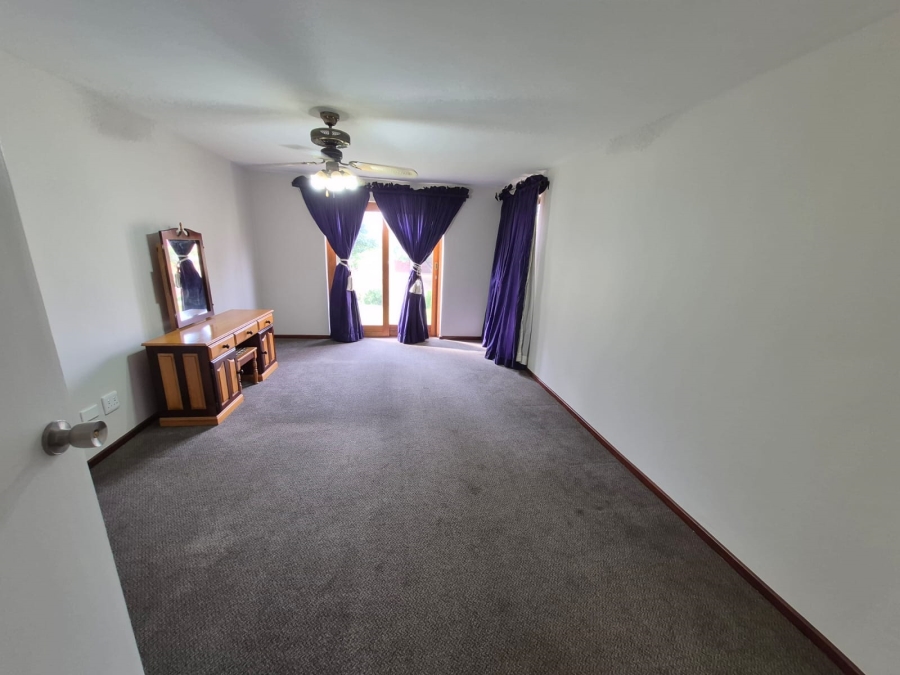 5 Bedroom Property for Sale in Bayview Western Cape